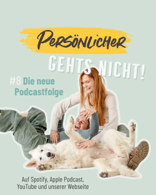 💬 „Wir haben so lange allein gearbeitet. Und dann plötzlich – war da jemand.“ In dieser Folge erzählen wir dir zum ersten Mal die ganze Geschichte hinter MUTIG VORAN. Wie zwei Einzelkämpferinnen in der Tierfotografie ihre Wege kreuzten, sich gegenseitig auffingen – und gemeinsam ein Business gründeten, das mehr ist als nur Arbeit.

Wir nehmen dich mit Behind the scenes:
⭐ Mareike erzählt, warum sie ihre Marke „Fellfokus“ losgelassen hat
💫 Sarah spricht über ihre Ängste, nicht „gut genug“ zu sein
🌙 Und wir beide teilen, was es heißt, Zeit, Energie und Geld in ein Projekt zu stecken, das (noch) nichts abwirft – außer Herzklopfen

Unseren Podcast 'Mutig Voran - Klartext für Tierfotografinnen' findest du auf Spotify, Apple Podcasts, Youtube und auf unserer webseite.